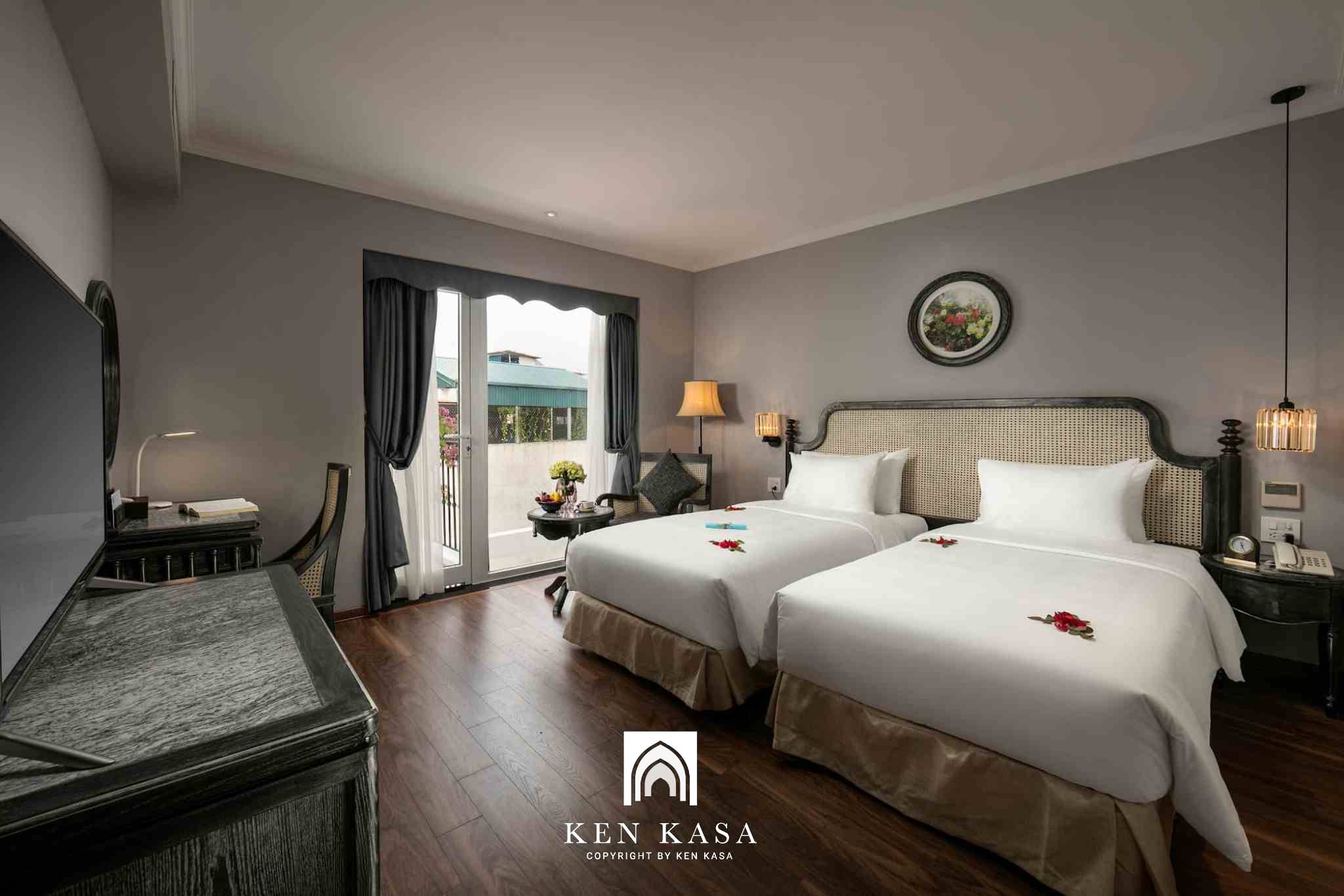 Ph&ograve;ng Premium tại Shining Central Hotel & Spa